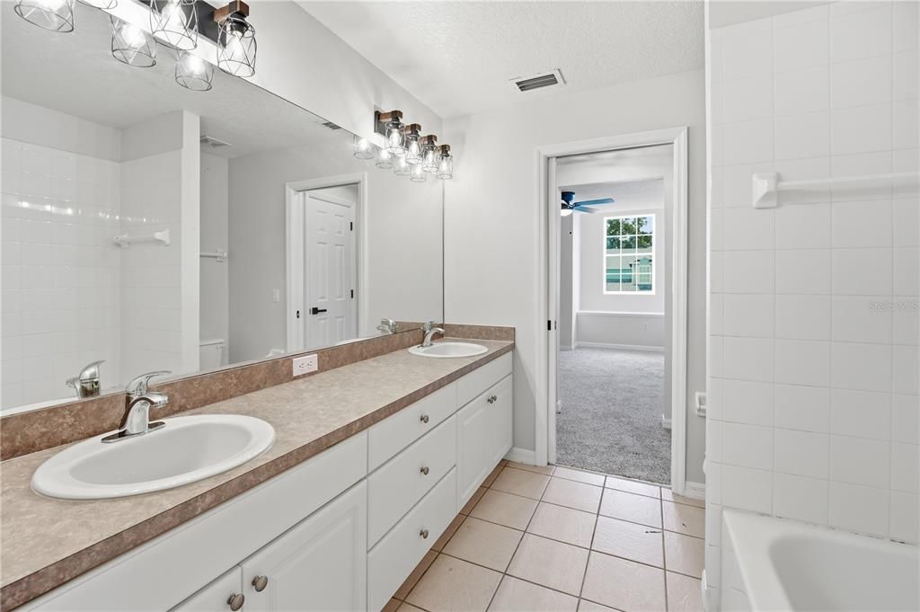 For Sale: $295,000 (3 beds, 2 baths, 1926 Square Feet)