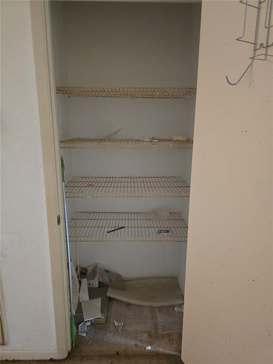 For Sale: $249,990 (2 beds, 2 baths, 1065 Square Feet)