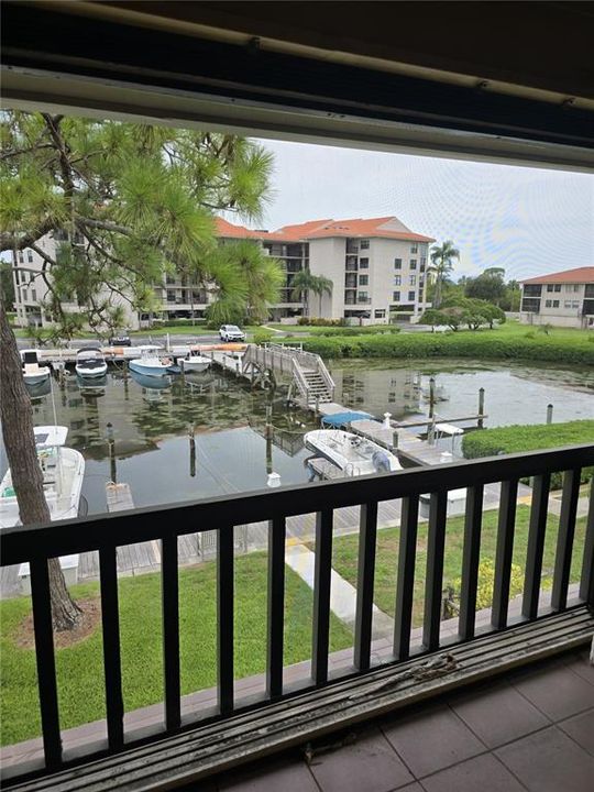 For Sale: $249,990 (2 beds, 2 baths, 1065 Square Feet)