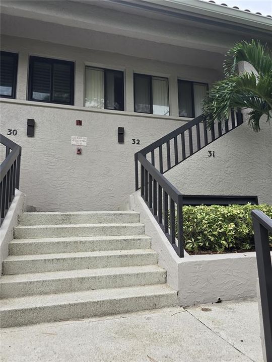 For Sale: $249,990 (2 beds, 2 baths, 1065 Square Feet)