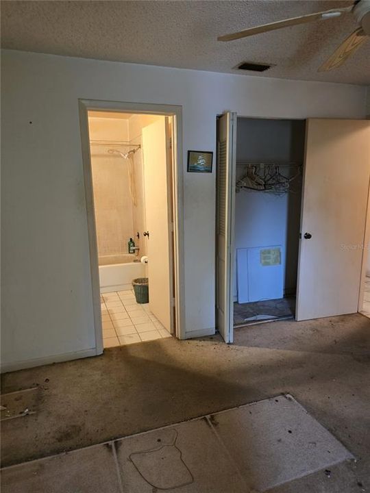 For Sale: $249,990 (2 beds, 2 baths, 1065 Square Feet)