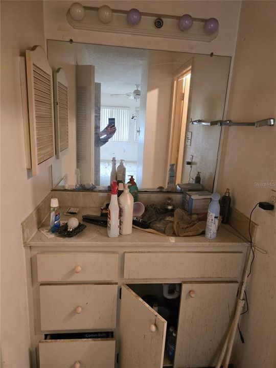 For Sale: $249,990 (2 beds, 2 baths, 1065 Square Feet)