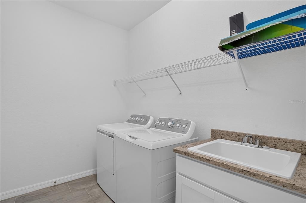 Active With Contract: $435,000 (2 beds, 2 baths, 1907 Square Feet)