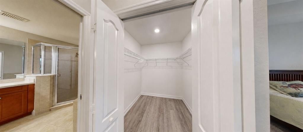 For Sale: $349,000 (3 beds, 2 baths, 1917 Square Feet)