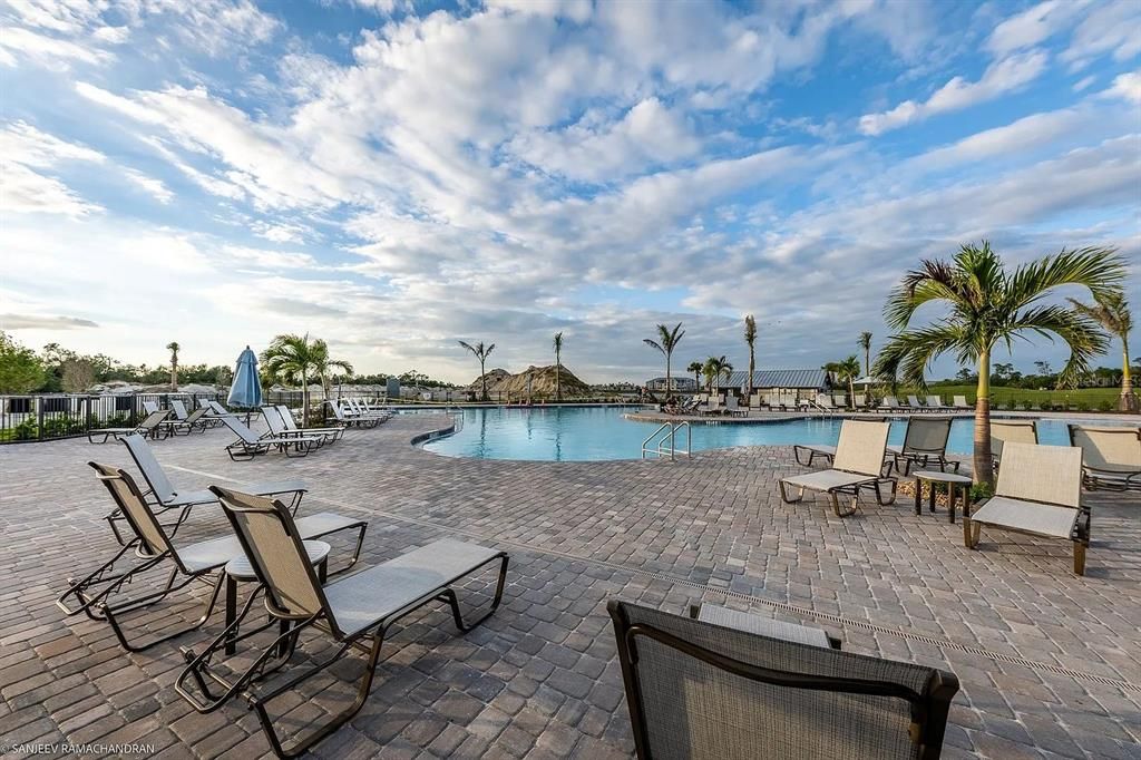 For Sale: $349,000 (3 beds, 2 baths, 1917 Square Feet)