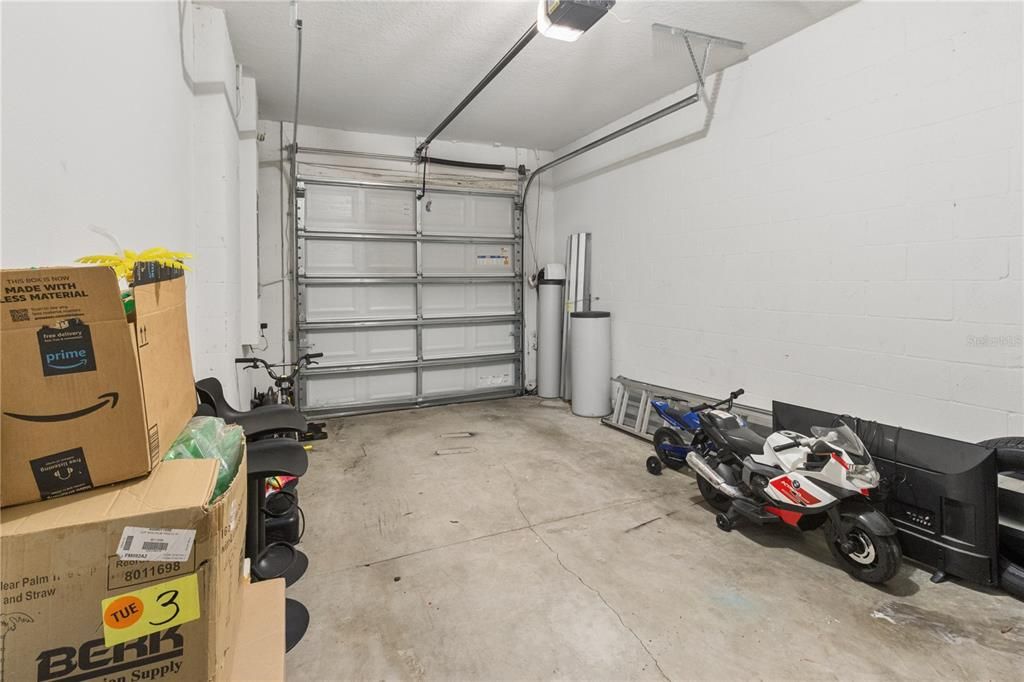 На продажу: $239,900 (3 спален, 2 ванн, 1707 Квадратных фут)
