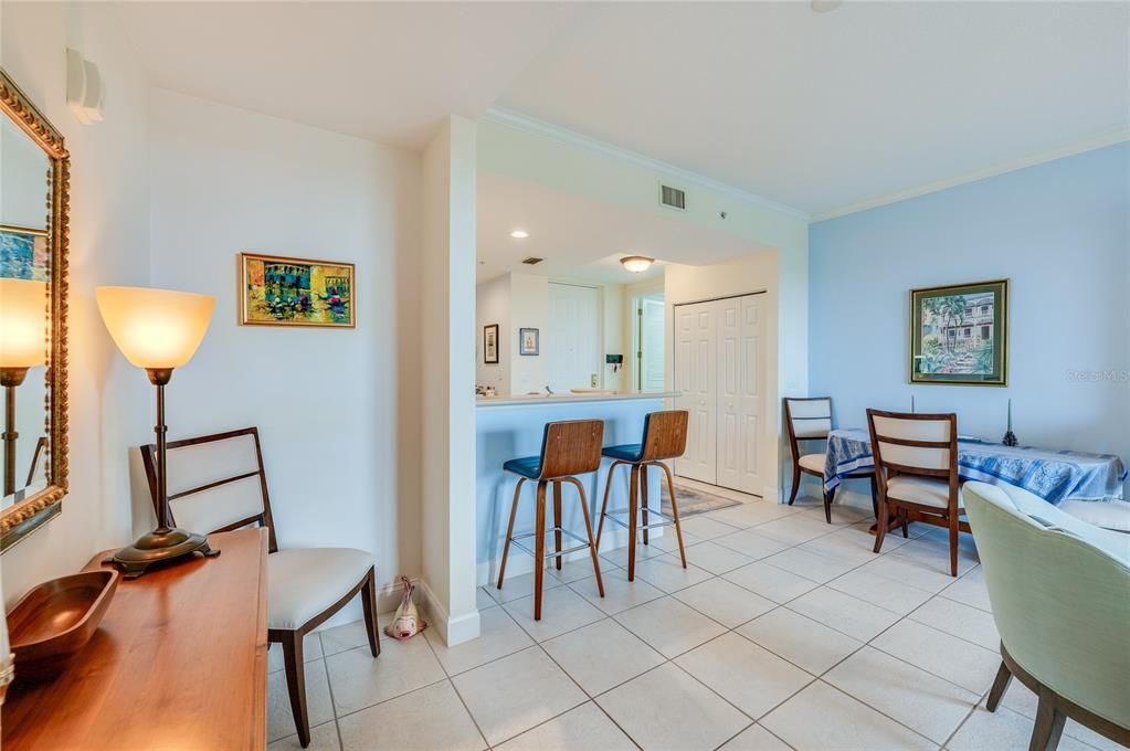 For Sale: $465,000 (2 beds, 2 baths, 1339 Square Feet)