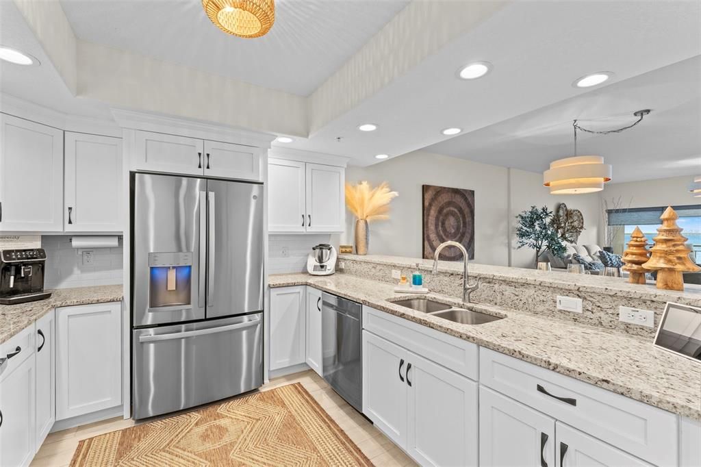 For Sale: $439,000 (2 beds, 2 baths, 1350 Square Feet)