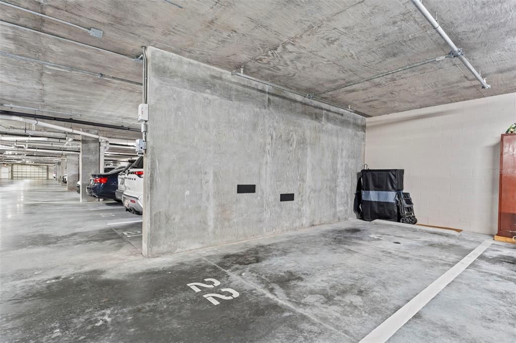For Sale: $439,000 (2 beds, 2 baths, 1350 Square Feet)