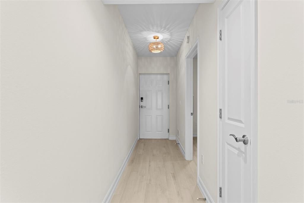 For Sale: $439,000 (2 beds, 2 baths, 1350 Square Feet)