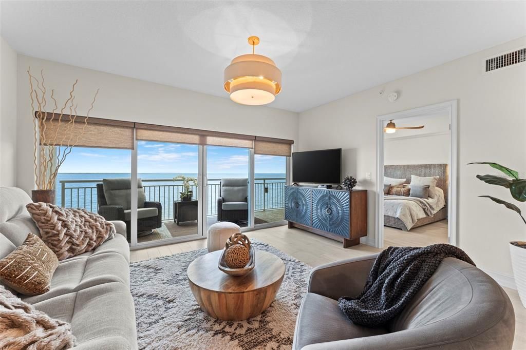 For Sale: $439,000 (2 beds, 2 baths, 1350 Square Feet)