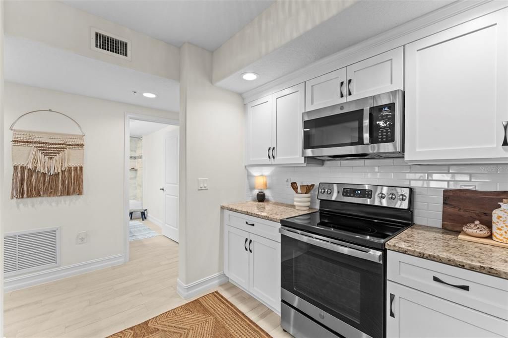 For Sale: $439,000 (2 beds, 2 baths, 1350 Square Feet)