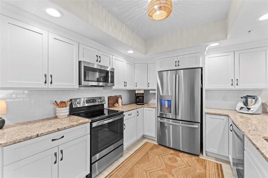 For Sale: $439,000 (2 beds, 2 baths, 1350 Square Feet)