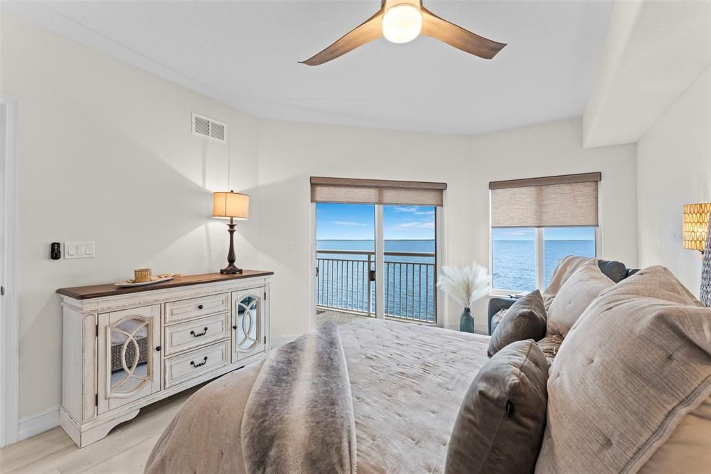 For Sale: $439,000 (2 beds, 2 baths, 1350 Square Feet)