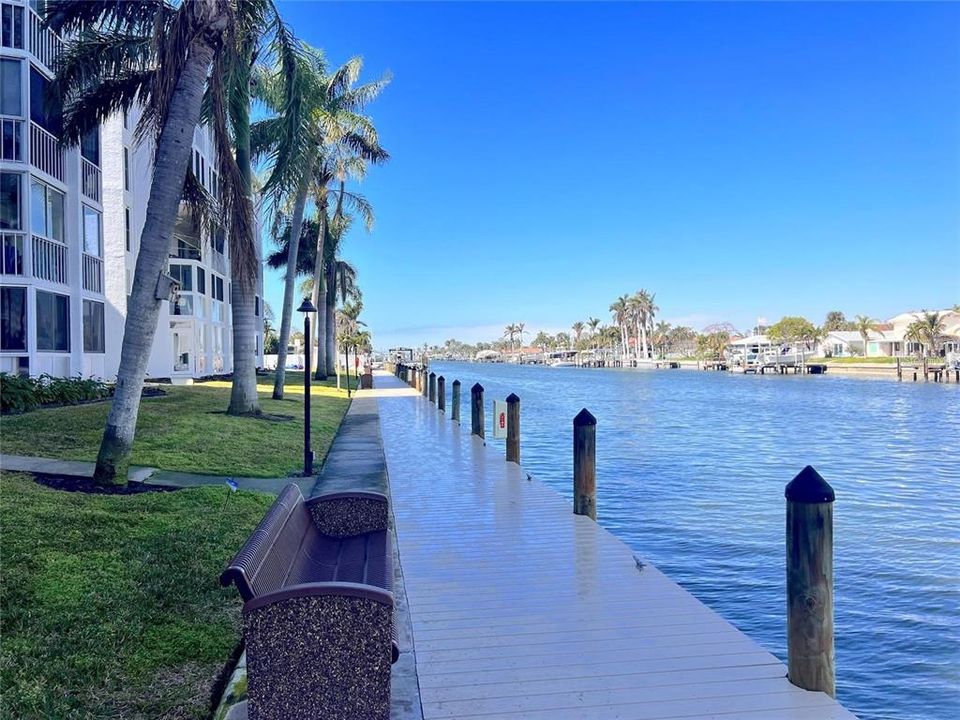 For Rent: $2,200 (2 beds, 2 baths, 1005 Square Feet)