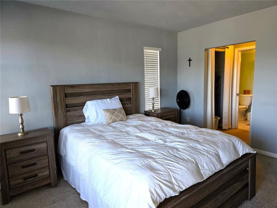 For Rent: $2,200 (2 beds, 2 baths, 1005 Square Feet)