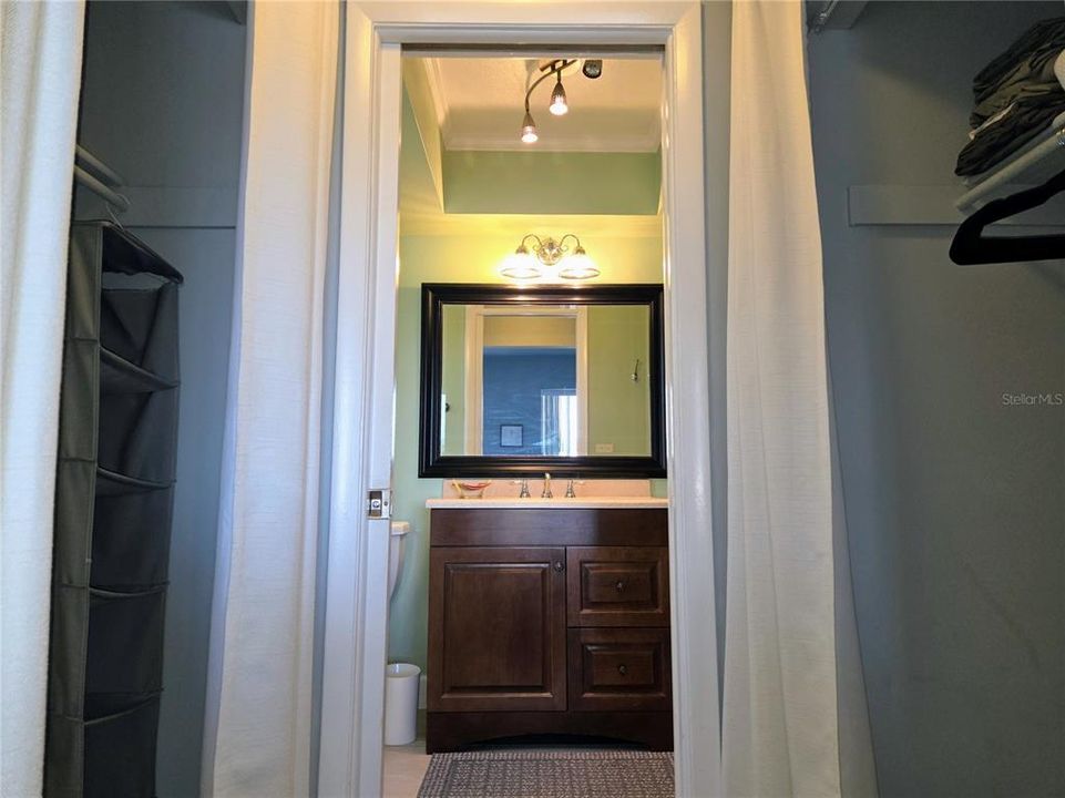 For Rent: $2,200 (2 beds, 2 baths, 1005 Square Feet)