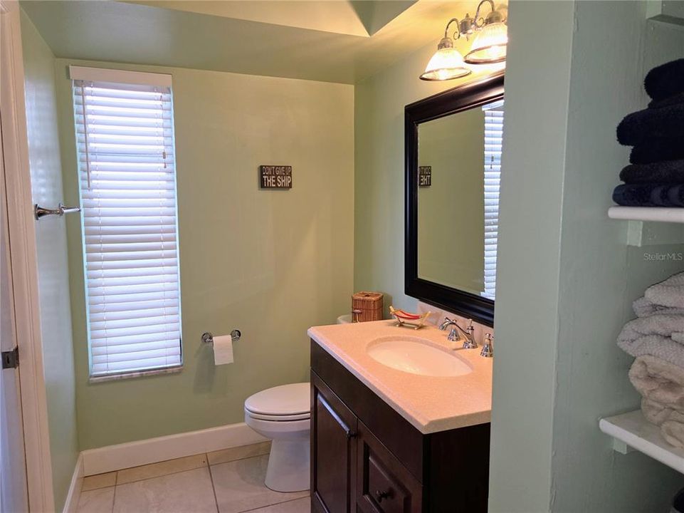 For Rent: $2,200 (2 beds, 2 baths, 1005 Square Feet)