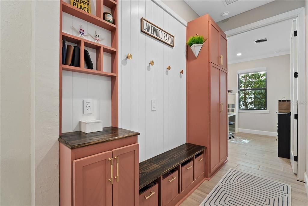 For Sale: $949,000 (5 beds, 4 baths, 3641 Square Feet)