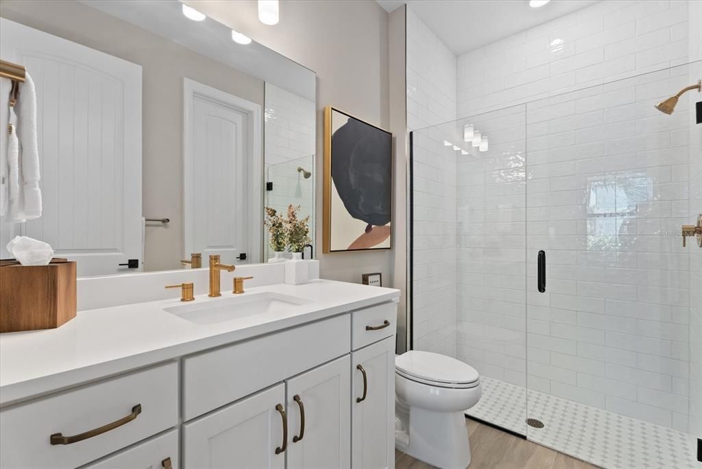 For Sale: $949,000 (5 beds, 4 baths, 3641 Square Feet)