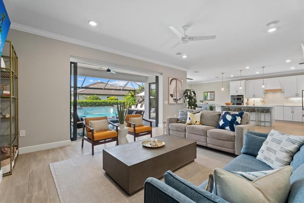 For Sale: $949,000 (5 beds, 4 baths, 3641 Square Feet)