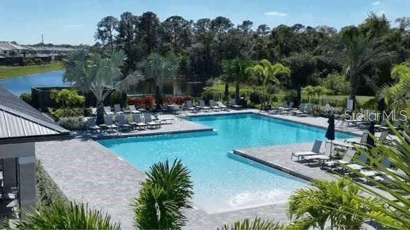 For Sale: $949,000 (5 beds, 4 baths, 3641 Square Feet)
