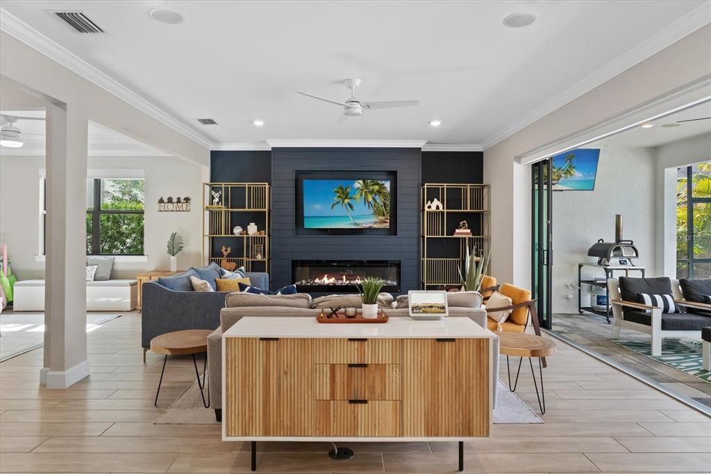 For Sale: $949,000 (5 beds, 4 baths, 3641 Square Feet)