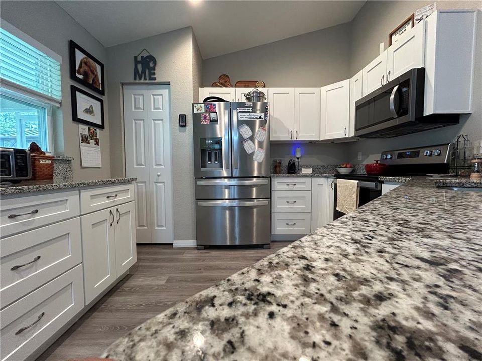 For Sale: $349,000 (3 beds, 2 baths, 1457 Square Feet)