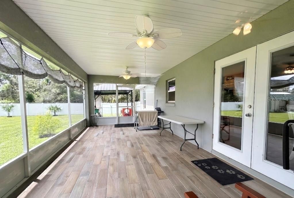 For Sale: $349,000 (3 beds, 2 baths, 1457 Square Feet)