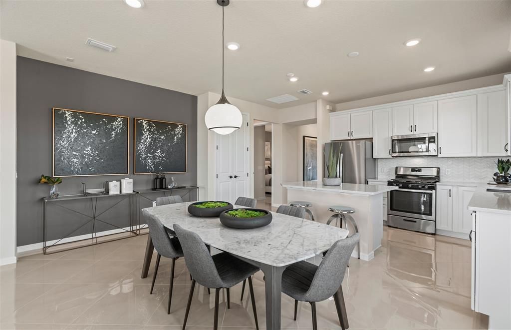 For Sale: $411,010 (2 beds, 2 baths, 1579 Square Feet)