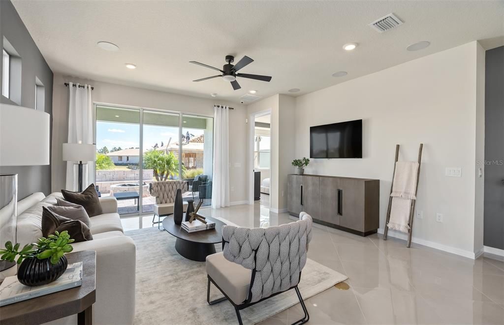 For Sale: $411,010 (2 beds, 2 baths, 1579 Square Feet)