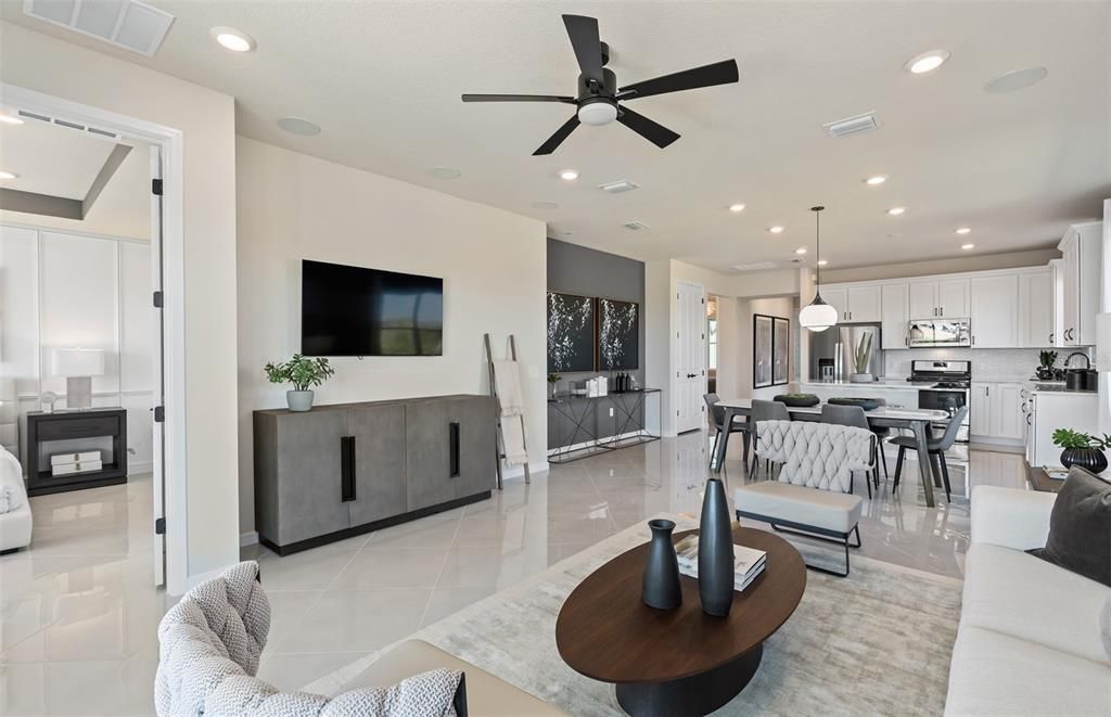 For Sale: $411,010 (2 beds, 2 baths, 1579 Square Feet)