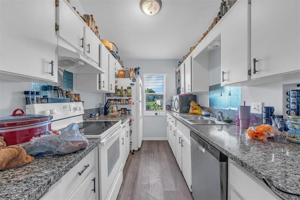 For Sale: $420,000 (4 beds, 0 baths, 2086 Square Feet)