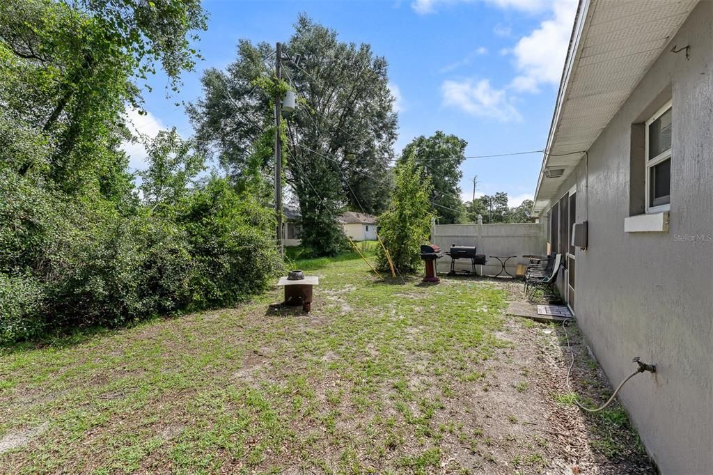 For Sale: $420,000 (4 beds, 0 baths, 2086 Square Feet)