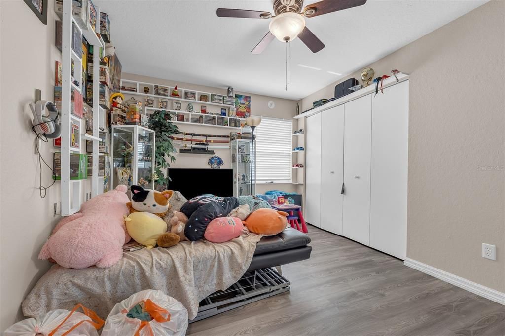 For Sale: $420,000 (4 beds, 0 baths, 2086 Square Feet)