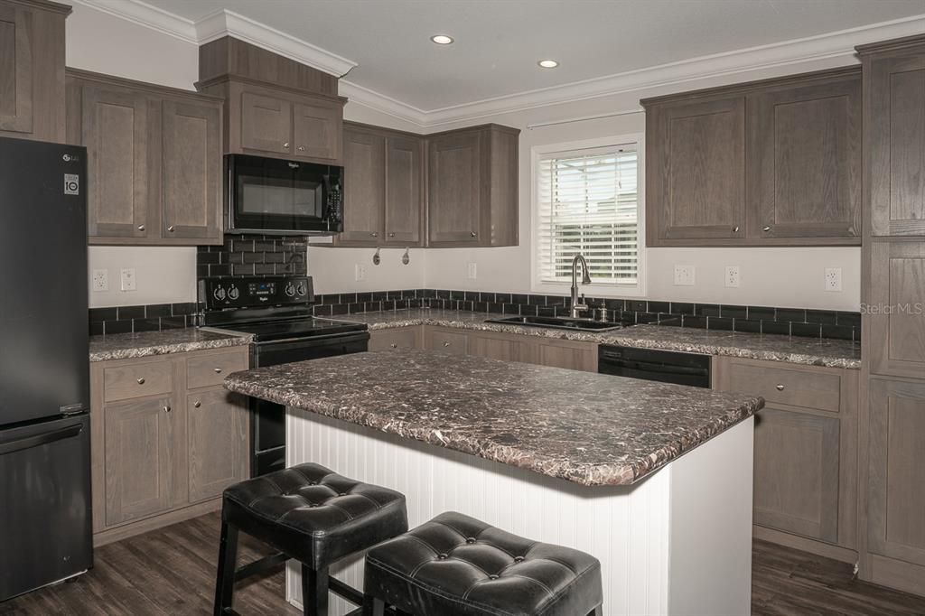 For Sale: $239,000 (3 beds, 2 baths, 1512 Square Feet)