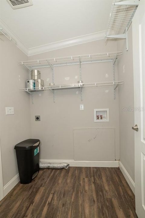 For Sale: $239,000 (3 beds, 2 baths, 1512 Square Feet)