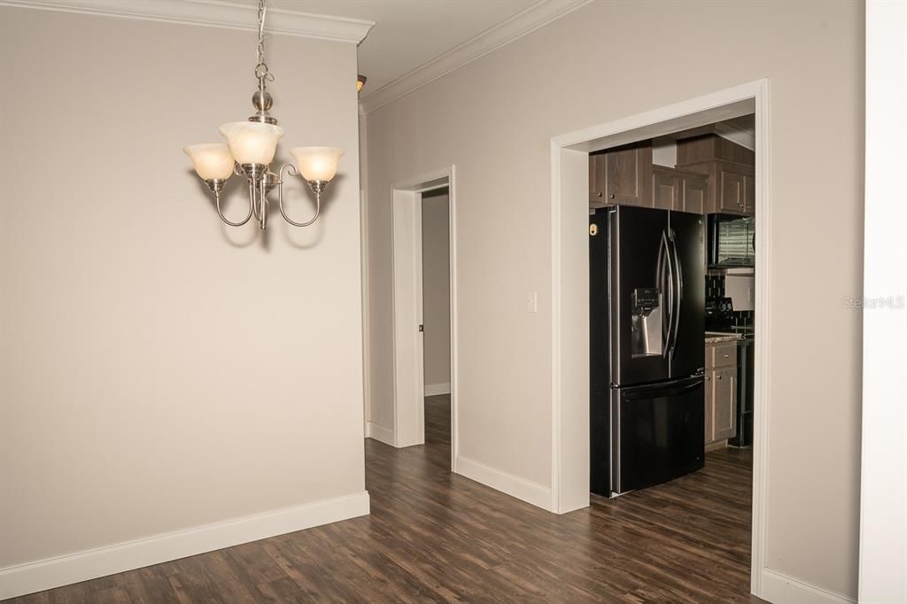 For Sale: $239,000 (3 beds, 2 baths, 1512 Square Feet)