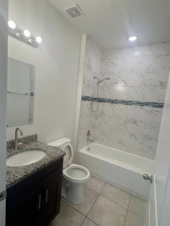 В аренду: $1,900 (4 спален, 2 ванн, 1780 Квадратных фут)