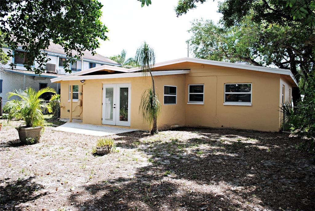 Activo con contrato: $275,000 (2 camas, 1 baños, 1182 Pies cuadrados)
