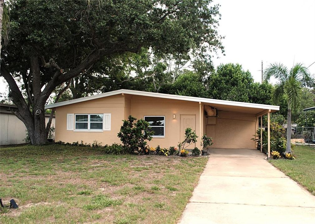 Activo con contrato: $275,000 (2 camas, 1 baños, 1182 Pies cuadrados)