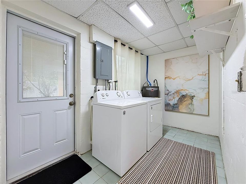 Activo con contrato: $275,000 (2 camas, 1 baños, 1182 Pies cuadrados)
