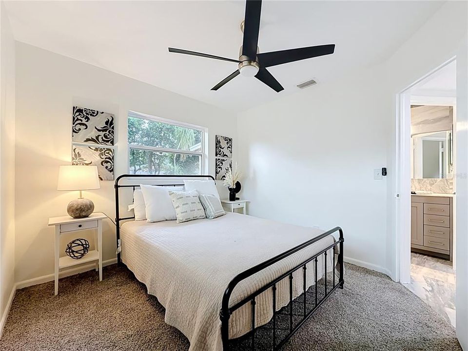 Activo con contrato: $275,000 (2 camas, 1 baños, 1182 Pies cuadrados)