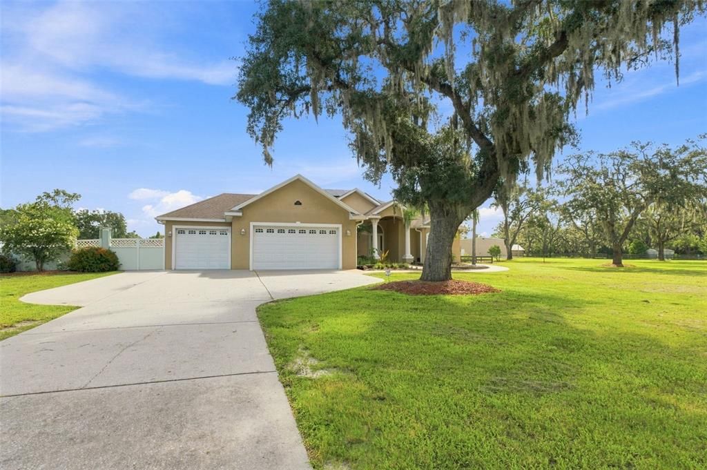 For Sale: $849,000 (4 beds, 3 baths, 2979 Square Feet)