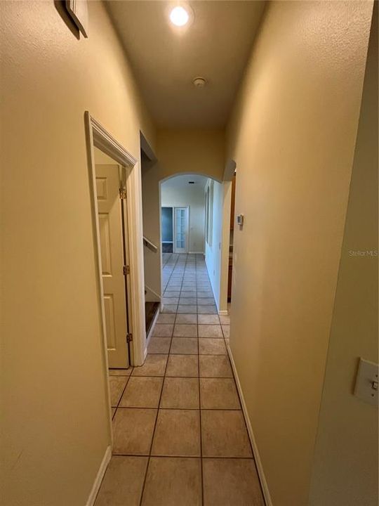 En Venta: $575,000 (5 camas, 3 baños, 2715 Pies cuadrados)