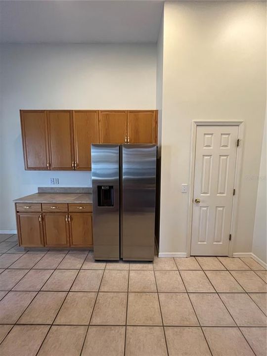 En Venta: $575,000 (5 camas, 3 baños, 2715 Pies cuadrados)