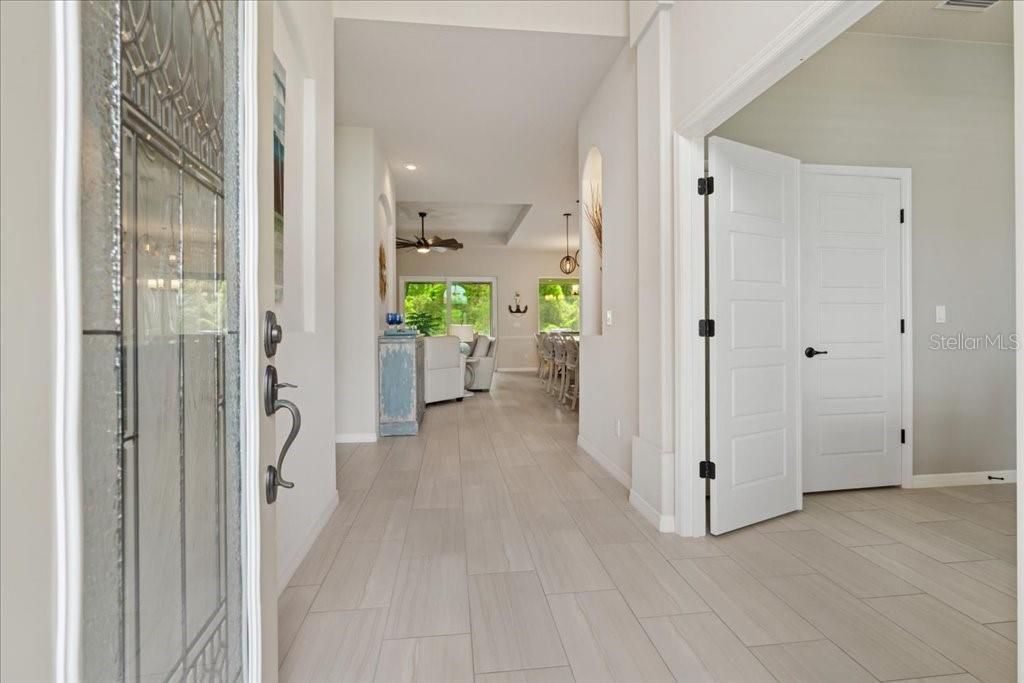 For Sale: $499,900 (4 beds, 2 baths, 1897 Square Feet)