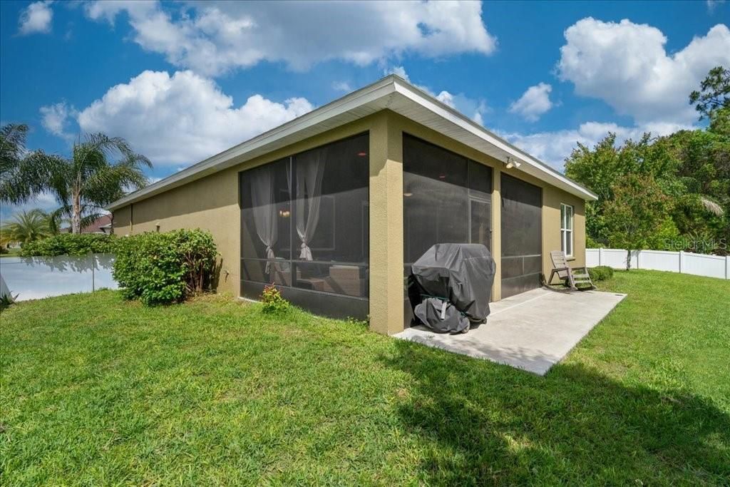 For Sale: $499,900 (4 beds, 2 baths, 1897 Square Feet)