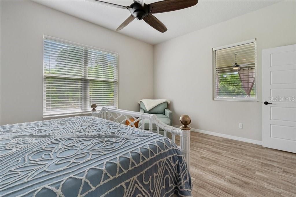 For Sale: $499,900 (4 beds, 2 baths, 1897 Square Feet)