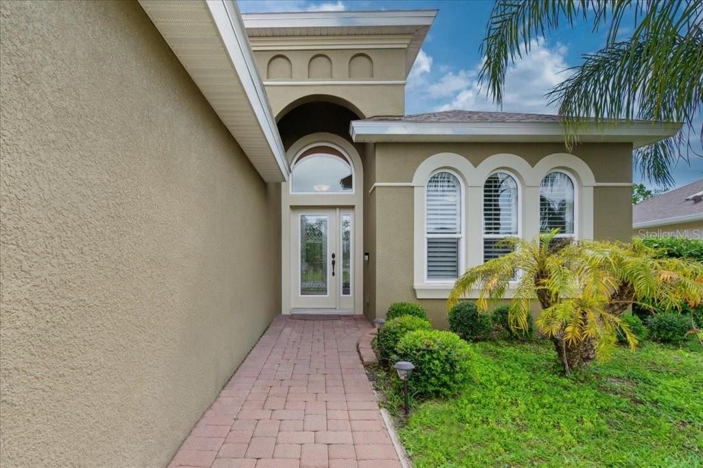 For Sale: $499,900 (4 beds, 2 baths, 1897 Square Feet)